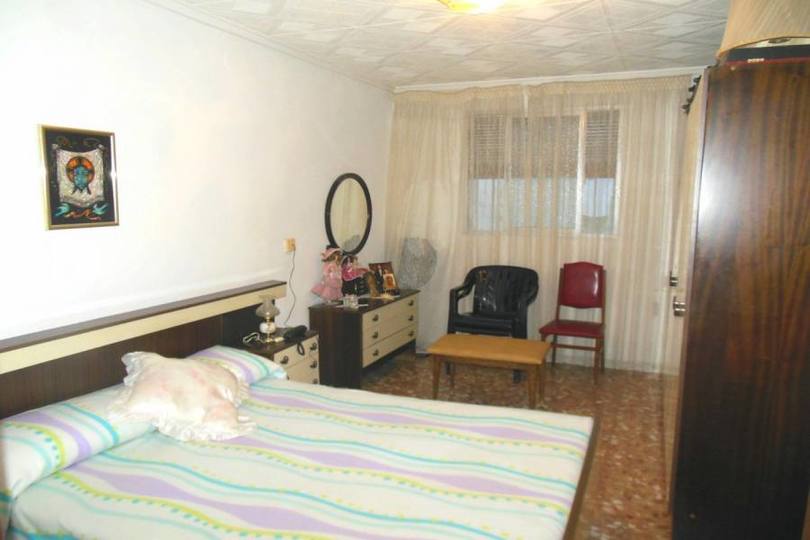 Alicante,Alicante,España,6 Bedrooms Bedrooms,2 BathroomsBathrooms,Pisos,12489