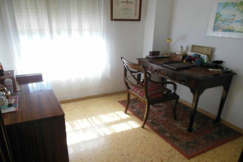 Alicante,Alicante,España,4 Bedrooms Bedrooms,2 BathroomsBathrooms,Pisos,12494