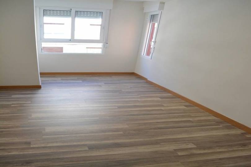 Elche,Alicante,España,3 Bedrooms Bedrooms,1 BañoBathrooms,Pisos,12500