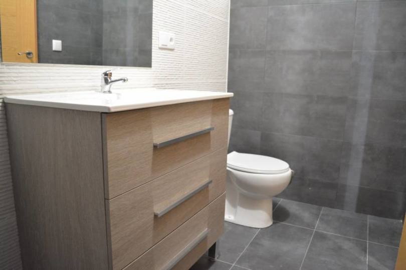 Elche,Alicante,España,3 Bedrooms Bedrooms,1 BañoBathrooms,Pisos,12500