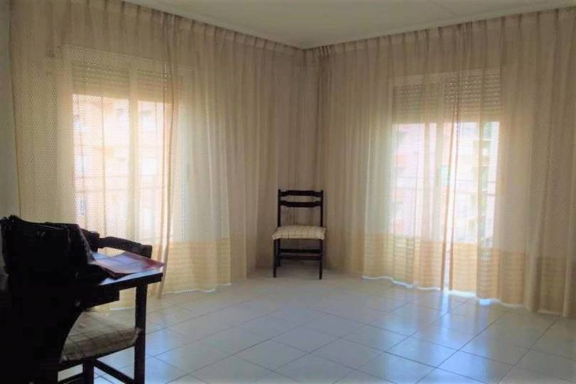 Elche,Alicante,España,4 Bedrooms Bedrooms,1 BañoBathrooms,Pisos,12503