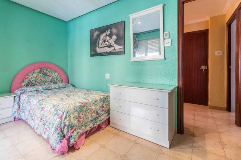 Elche,Alicante,España,4 Bedrooms Bedrooms,1 BañoBathrooms,Pisos,12524