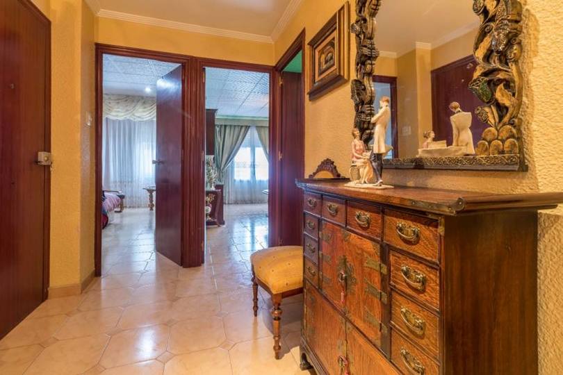 Elche,Alicante,España,4 Bedrooms Bedrooms,1 BañoBathrooms,Pisos,12524