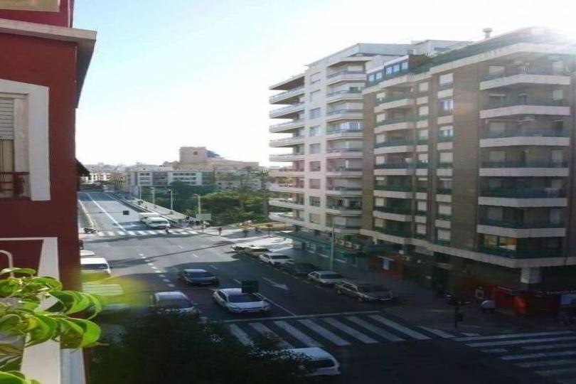 Elche,Alicante,España,4 Bedrooms Bedrooms,1 BañoBathrooms,Pisos,12554
