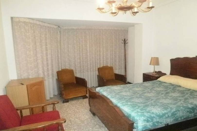 Elche,Alicante,España,4 Bedrooms Bedrooms,1 BañoBathrooms,Pisos,12580