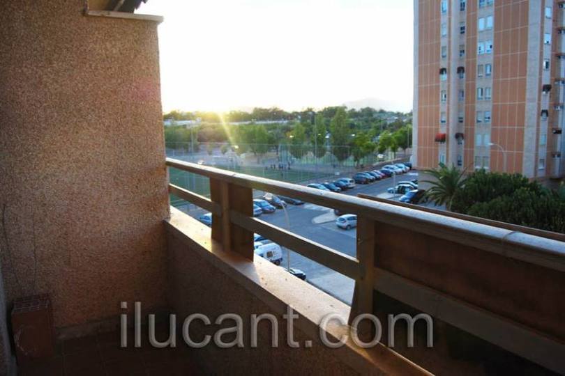 Alicante,Alicante,España,3 Bedrooms Bedrooms,2 BathroomsBathrooms,Pisos,12585