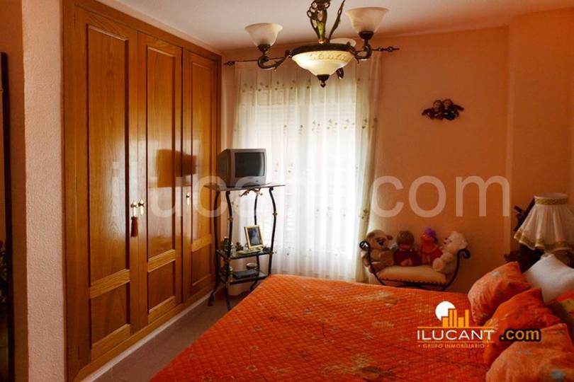 Alicante,Alicante,España,3 Bedrooms Bedrooms,2 BathroomsBathrooms,Pisos,12590