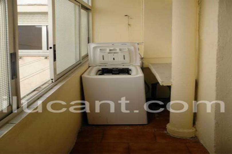 Alicante,Alicante,España,3 Bedrooms Bedrooms,1 BañoBathrooms,Pisos,12593