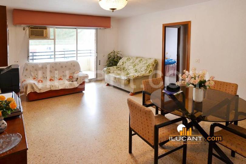 Alicante,Alicante,España,4 Bedrooms Bedrooms,2 BathroomsBathrooms,Pisos,12594
