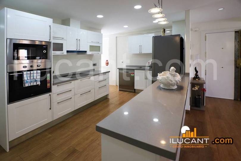 Alicante,Alicante,España,3 Bedrooms Bedrooms,2 BathroomsBathrooms,Pisos,12600