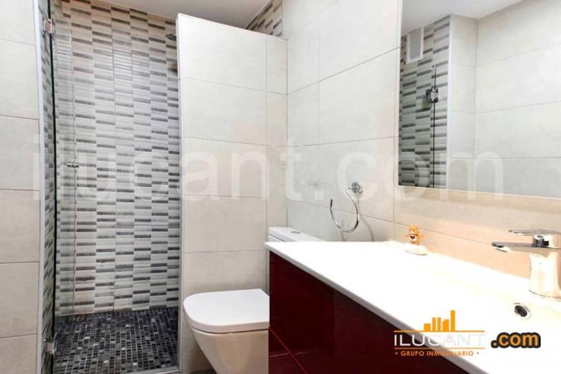 Alicante,Alicante,España,3 Bedrooms Bedrooms,2 BathroomsBathrooms,Pisos,12607