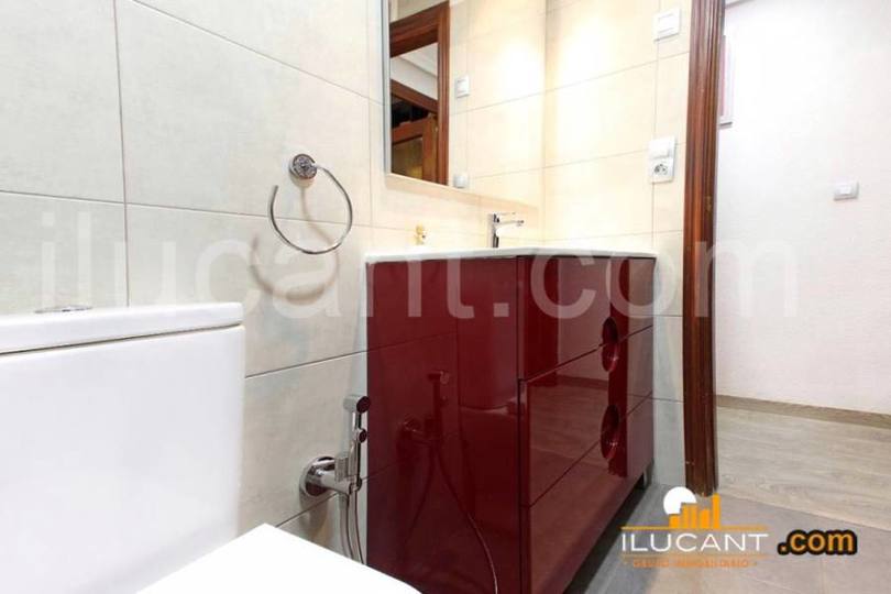 Alicante,Alicante,España,3 Bedrooms Bedrooms,2 BathroomsBathrooms,Pisos,12607