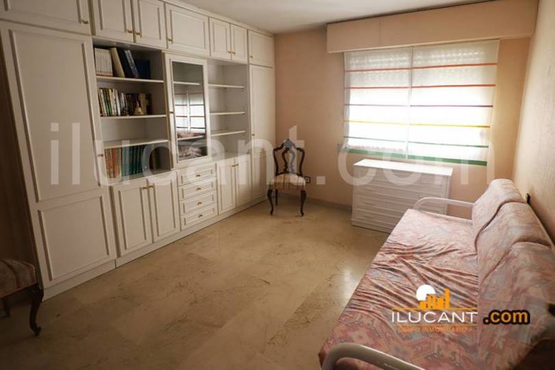 Alicante,Alicante,España,3 Bedrooms Bedrooms,2 BathroomsBathrooms,Pisos,12613