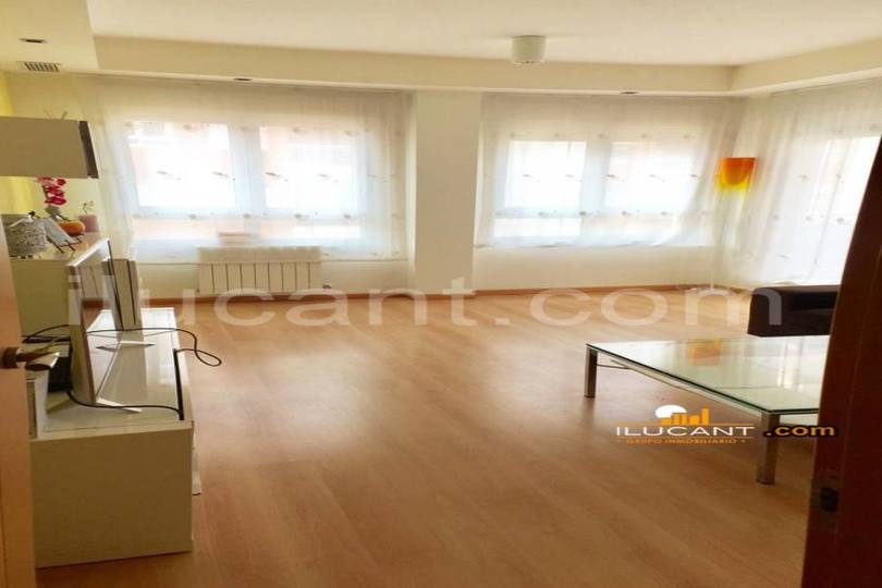 Alicante,Alicante,España,4 Bedrooms Bedrooms,2 BathroomsBathrooms,Pisos,12629