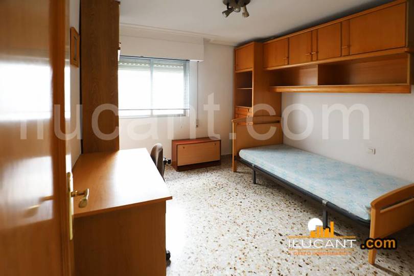 Alicante,Alicante,España,3 Bedrooms Bedrooms,2 BathroomsBathrooms,Pisos,12636