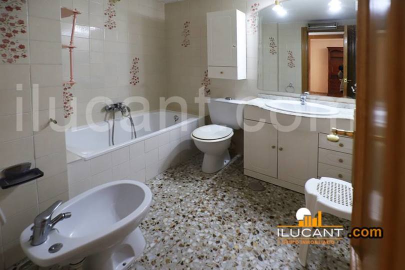 Alicante,Alicante,España,3 Bedrooms Bedrooms,2 BathroomsBathrooms,Pisos,12636