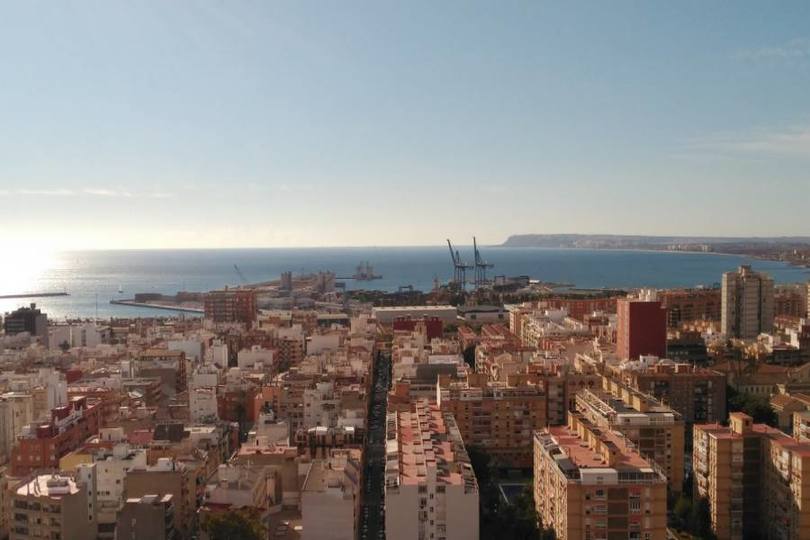 Alicante,Alicante,España,3 Bedrooms Bedrooms,2 BathroomsBathrooms,Pisos,12637