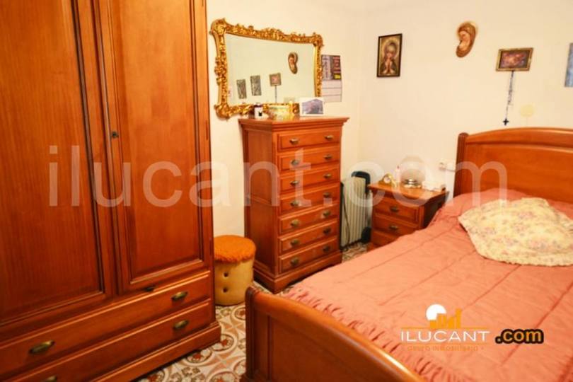 Alicante,Alicante,España,3 Bedrooms Bedrooms,1 BañoBathrooms,Pisos,12646