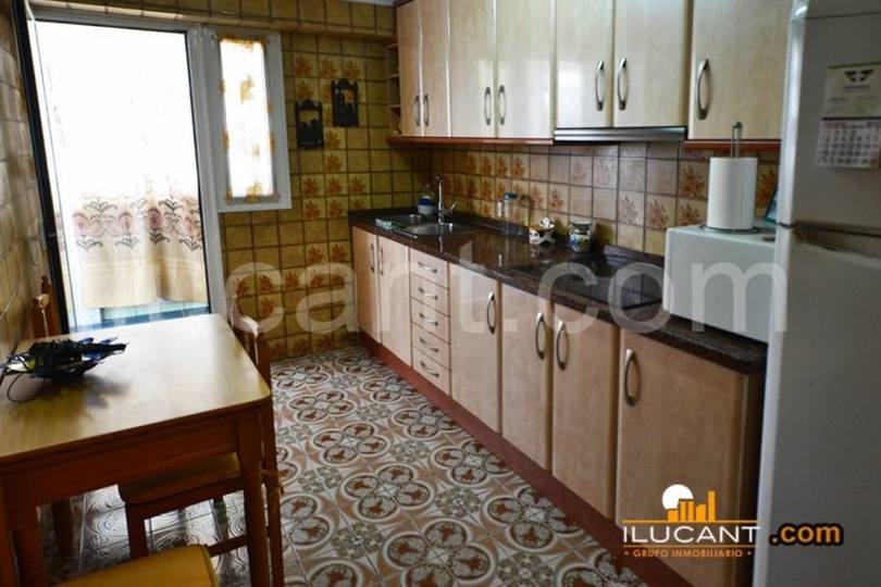 Alicante,Alicante,España,3 Bedrooms Bedrooms,1 BañoBathrooms,Pisos,12646