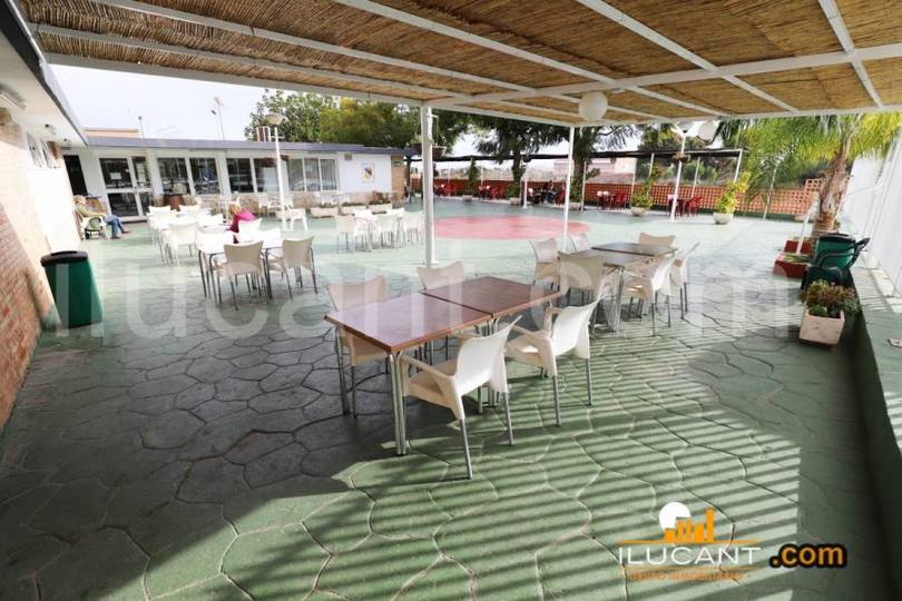 Alicante,Alicante,España,4 Bedrooms Bedrooms,1 BañoBathrooms,Pisos,12647