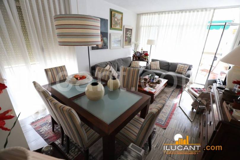 Alicante,Alicante,España,4 Bedrooms Bedrooms,1 BañoBathrooms,Pisos,12647