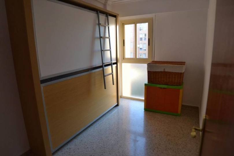 Alicante,Alicante,España,3 Bedrooms Bedrooms,2 BathroomsBathrooms,Pisos,12659