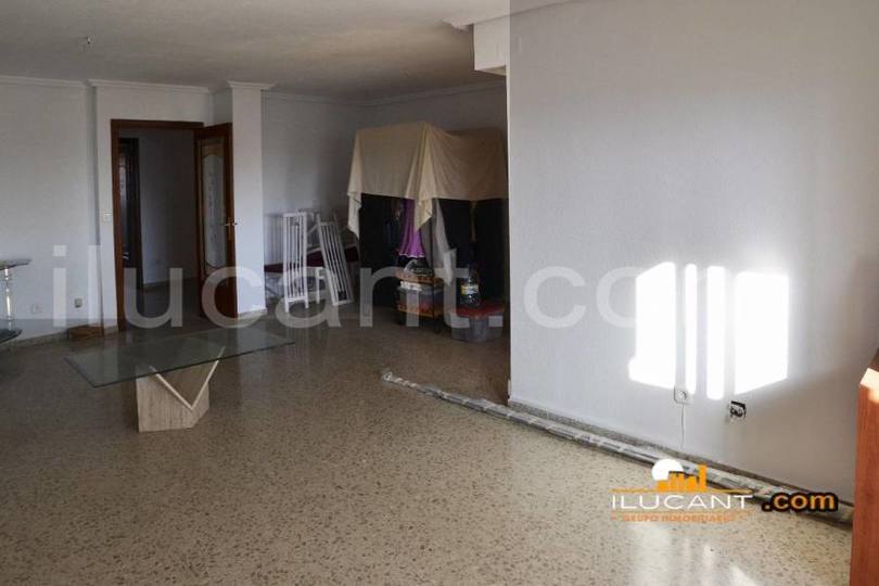 Alicante,Alicante,España,3 Bedrooms Bedrooms,2 BathroomsBathrooms,Pisos,12659
