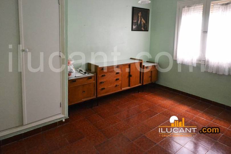 Alicante,Alicante,España,2 Bedrooms Bedrooms,1 BañoBathrooms,Pisos,12662