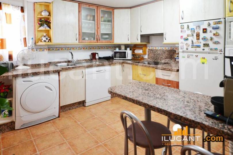 Alicante,Alicante,España,3 Bedrooms Bedrooms,1 BañoBathrooms,Pisos,12664