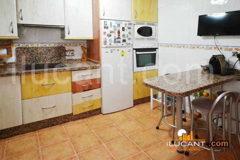 Alicante,Alicante,España,3 Bedrooms Bedrooms,1 BañoBathrooms,Pisos,12664