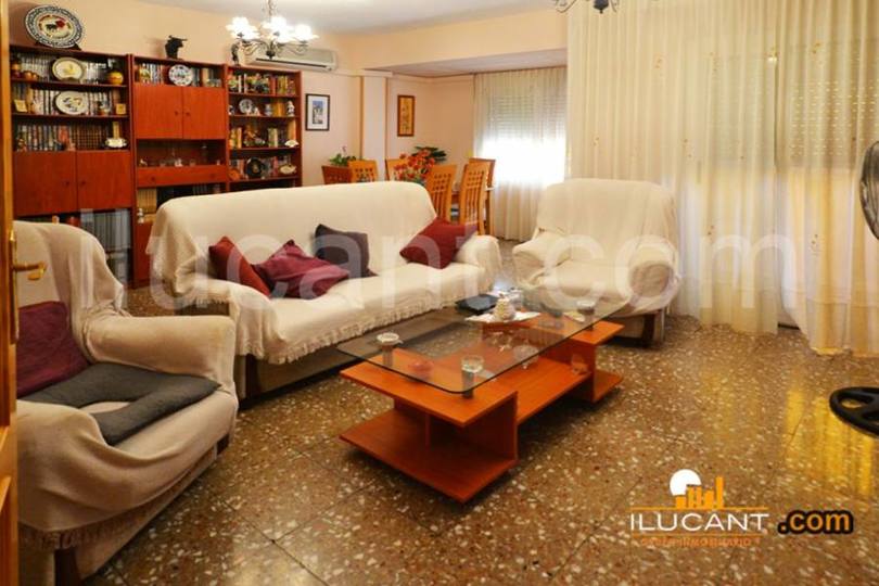 Alicante,Alicante,España,3 Bedrooms Bedrooms,1 BañoBathrooms,Pisos,12664