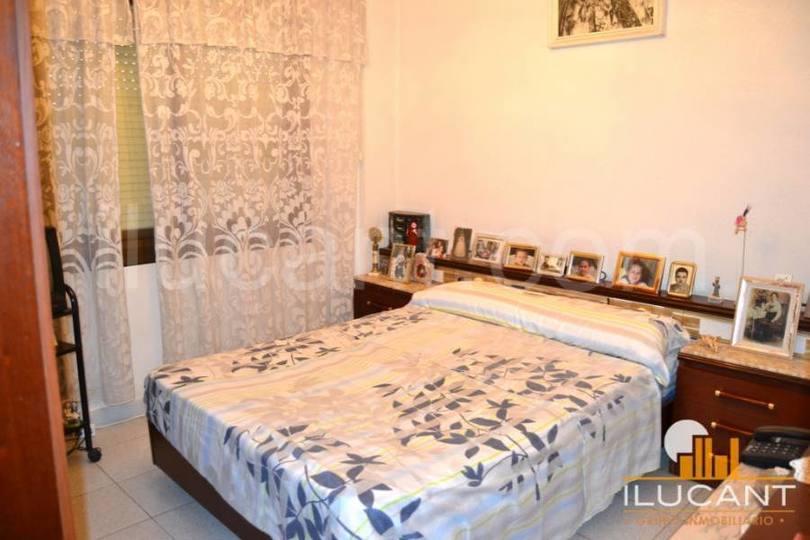 Alicante,Alicante,España,3 Bedrooms Bedrooms,1 BañoBathrooms,Pisos,12665