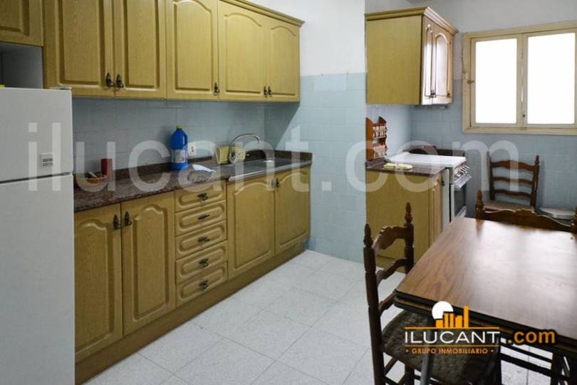 Alicante,Alicante,España,3 Bedrooms Bedrooms,1 BañoBathrooms,Pisos,12677