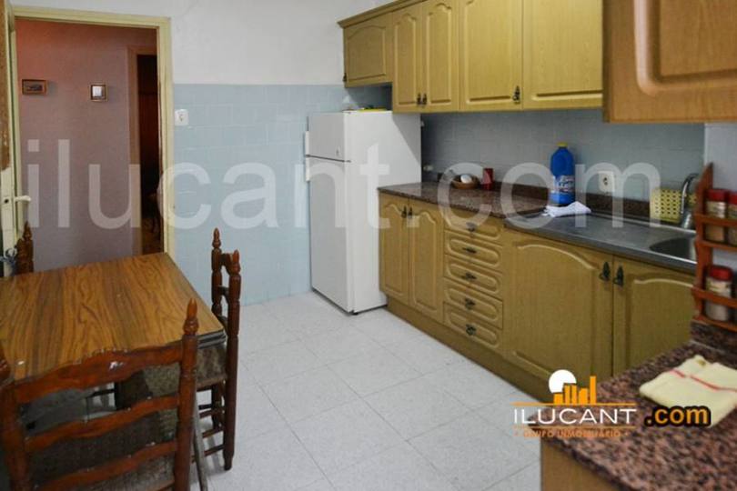 Alicante,Alicante,España,3 Bedrooms Bedrooms,1 BañoBathrooms,Pisos,12677