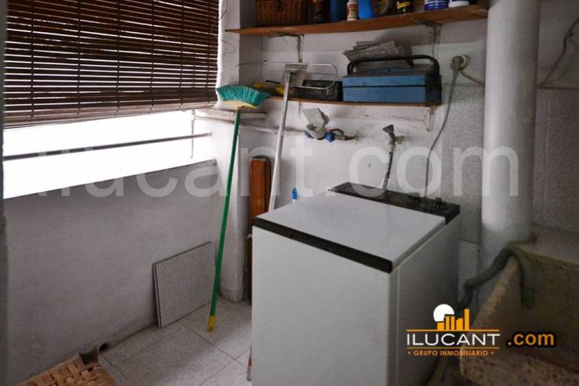 Alicante,Alicante,España,3 Bedrooms Bedrooms,1 BañoBathrooms,Pisos,12677