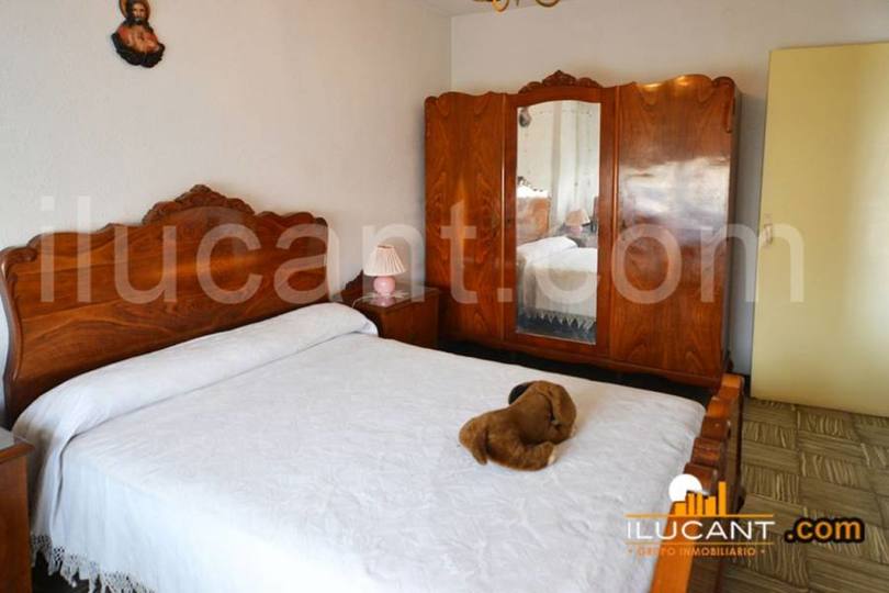 Alicante,Alicante,España,3 Bedrooms Bedrooms,1 BañoBathrooms,Pisos,12677