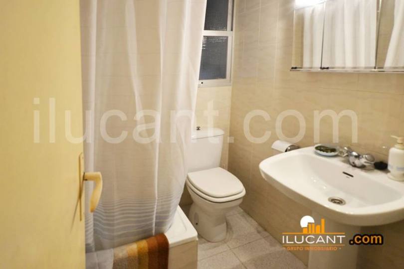 Alicante,Alicante,España,3 Bedrooms Bedrooms,1 BañoBathrooms,Pisos,12677