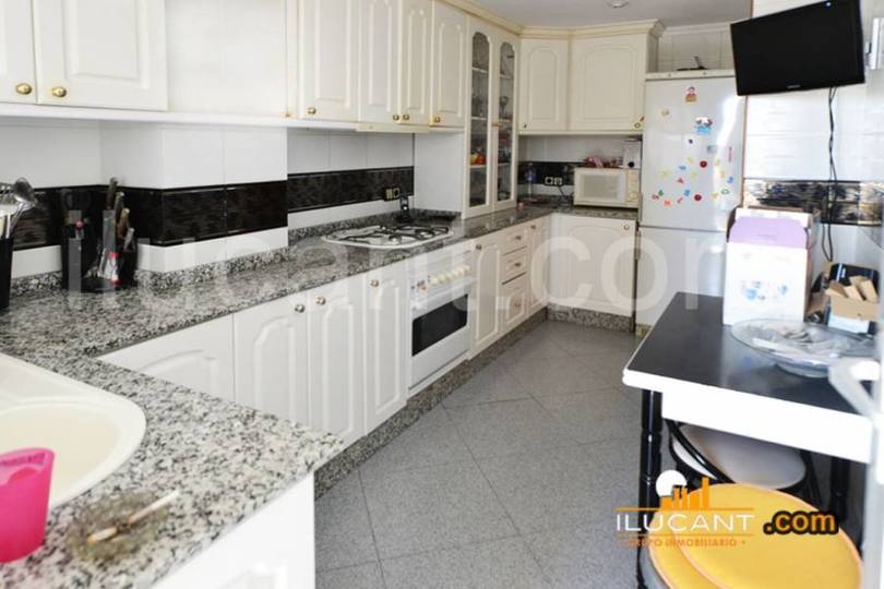 Alicante,Alicante,España,3 Bedrooms Bedrooms,2 BathroomsBathrooms,Pisos,12680