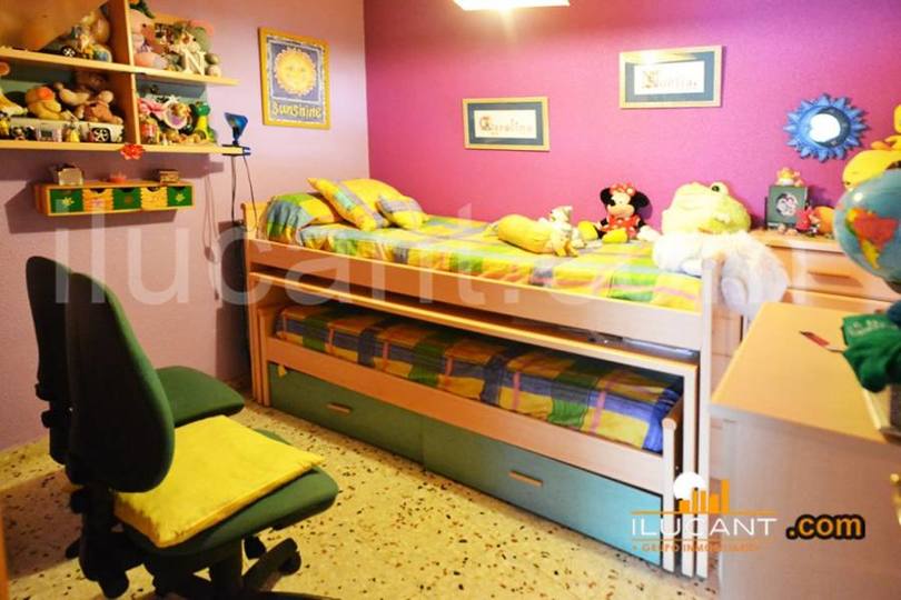 Alicante,Alicante,España,3 Bedrooms Bedrooms,2 BathroomsBathrooms,Pisos,12680