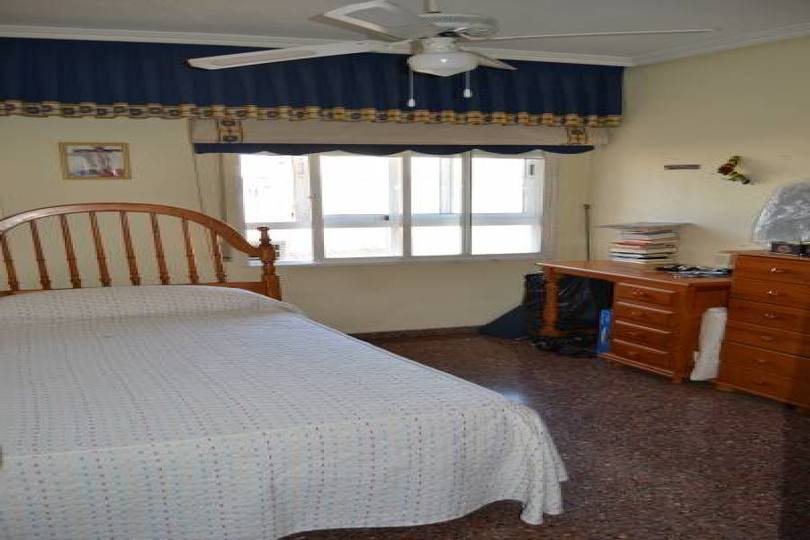 Alicante,Alicante,España,3 Bedrooms Bedrooms,2 BathroomsBathrooms,Pisos,12681