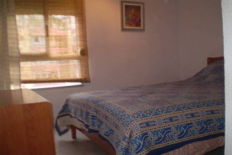 Alicante,Alicante,España,4 Bedrooms Bedrooms,1 BañoBathrooms,Pisos,12693