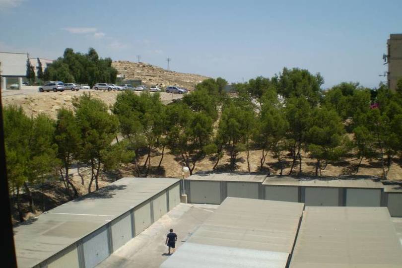 Alicante,Alicante,España,4 Bedrooms Bedrooms,1 BañoBathrooms,Pisos,12693