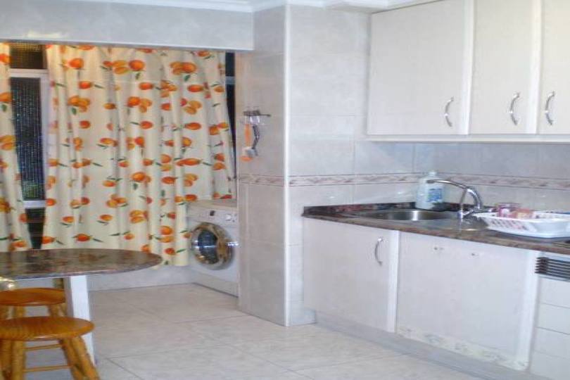 Alicante,Alicante,España,4 Bedrooms Bedrooms,1 BañoBathrooms,Pisos,12693