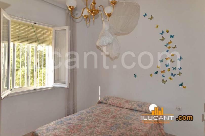 Alicante,Alicante,España,3 Bedrooms Bedrooms,1 BañoBathrooms,Pisos,12696