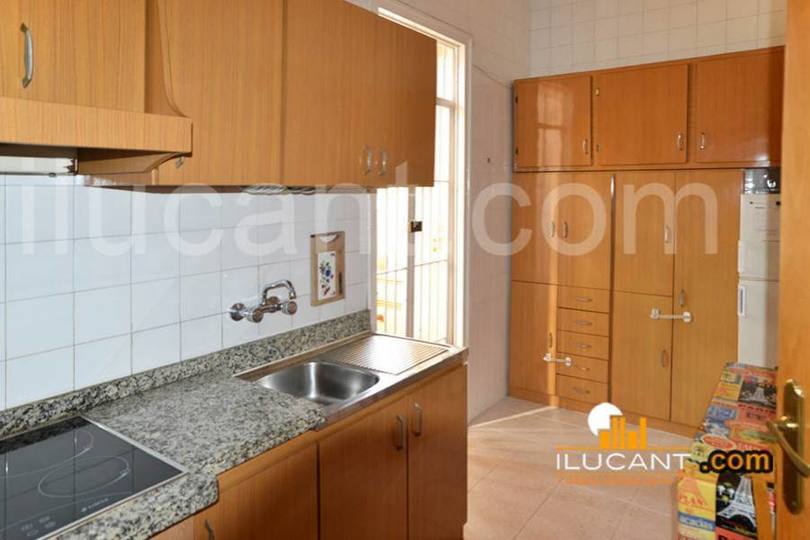 Alicante,Alicante,España,3 Bedrooms Bedrooms,1 BañoBathrooms,Pisos,12696