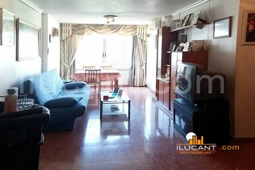 Alicante,Alicante,España,3 Bedrooms Bedrooms,2 BathroomsBathrooms,Pisos,12697