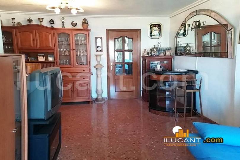 Alicante,Alicante,España,3 Bedrooms Bedrooms,2 BathroomsBathrooms,Pisos,12697