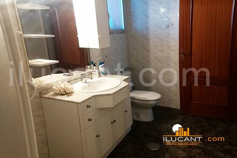 Alicante,Alicante,España,3 Bedrooms Bedrooms,2 BathroomsBathrooms,Pisos,12697