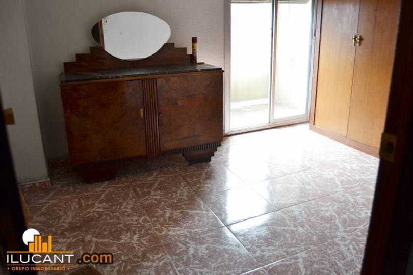 Alicante,Alicante,España,3 Bedrooms Bedrooms,1 BañoBathrooms,Pisos,12699