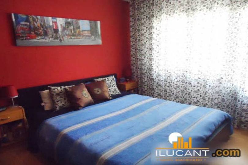Alicante,Alicante,España,2 Bedrooms Bedrooms,1 BañoBathrooms,Pisos,12702
